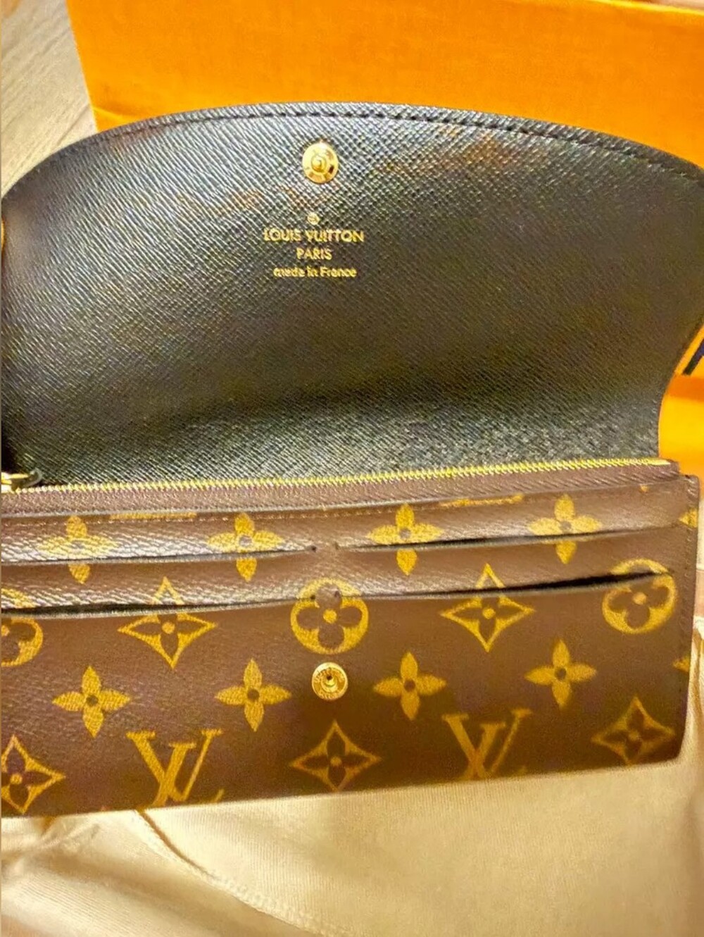 Louis Vuitton Emilie Wallet - Picture 4 of 7